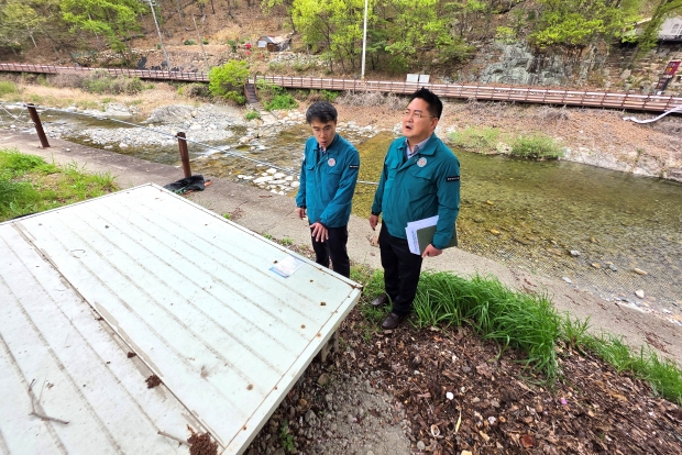 하천 계곡 불법점용 시설물 현장점검 모습/사진 양산시제공