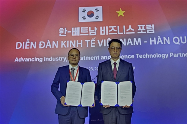 우)현대바이오 배병준 사장과 베파코 PHAM THU TRIEU 대표. (제공= 현대바이오)