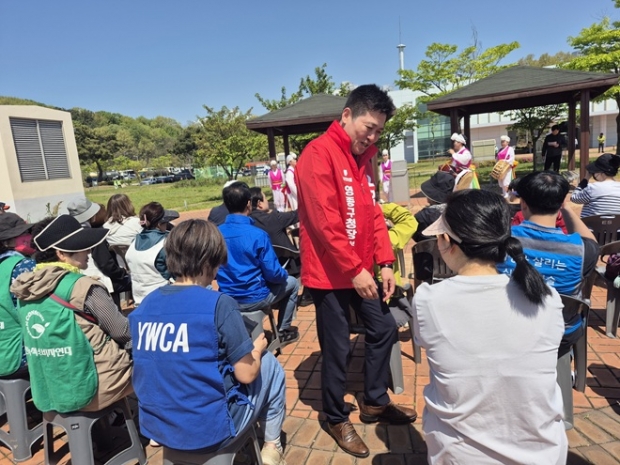 탄소중립 캠페인에 참석한 김정헌 영종구청장 후보