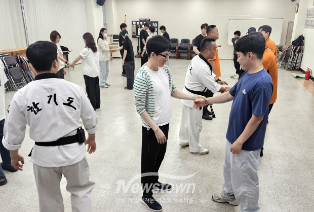 구급대원 폭행피해 예방 호신술 교육(사진 / 광주 북부소방서 제공)