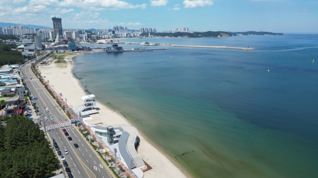 지난해 송도해수욕장 전경