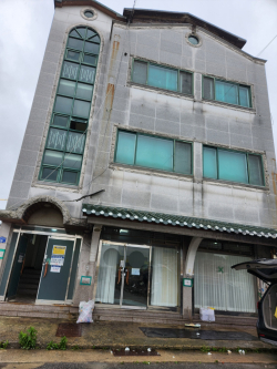 조합 구성원의 갈등으로 조합장 업무를 현장에서 보고 있었다.