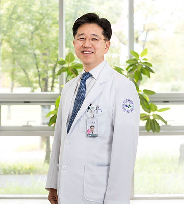 과학기술정보통신부의 첨단기술 활용 사회문제 해결 연구과제 총괄책임자인 양산부산대학교병원 재활의학과 신용일 교수./사진=양산시