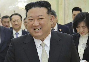북한, 외교적 고립 타파 목적 이란에 대표단 파견