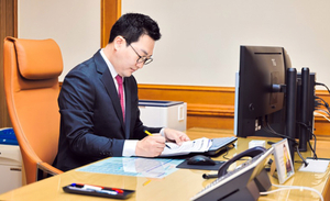 이동석 충주시장, ‘충주 피지컬AI 혁신 클러스터 구축’ 1호 결재