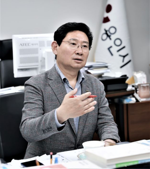 [용인 민선 9기 연속기획⑤] 반도체 성장동력, 골목과 농촌까지 잇는다…이상일 시장의 지속가능한 경제·생태전략